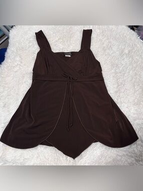 Y2K/JKLA Women’s Brown Sleeveless Style Blouse